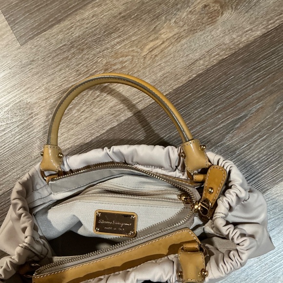 Salvatore Ferragamo handbag - Picture 4 of 4